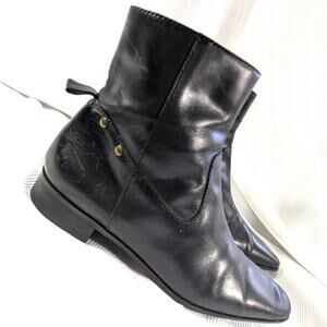 TALBOTS! FINE BLACK GENUINE LEATHER STUDDED HEEL NIPPED TOE ANKLE BOOTS! SZ 8.5B